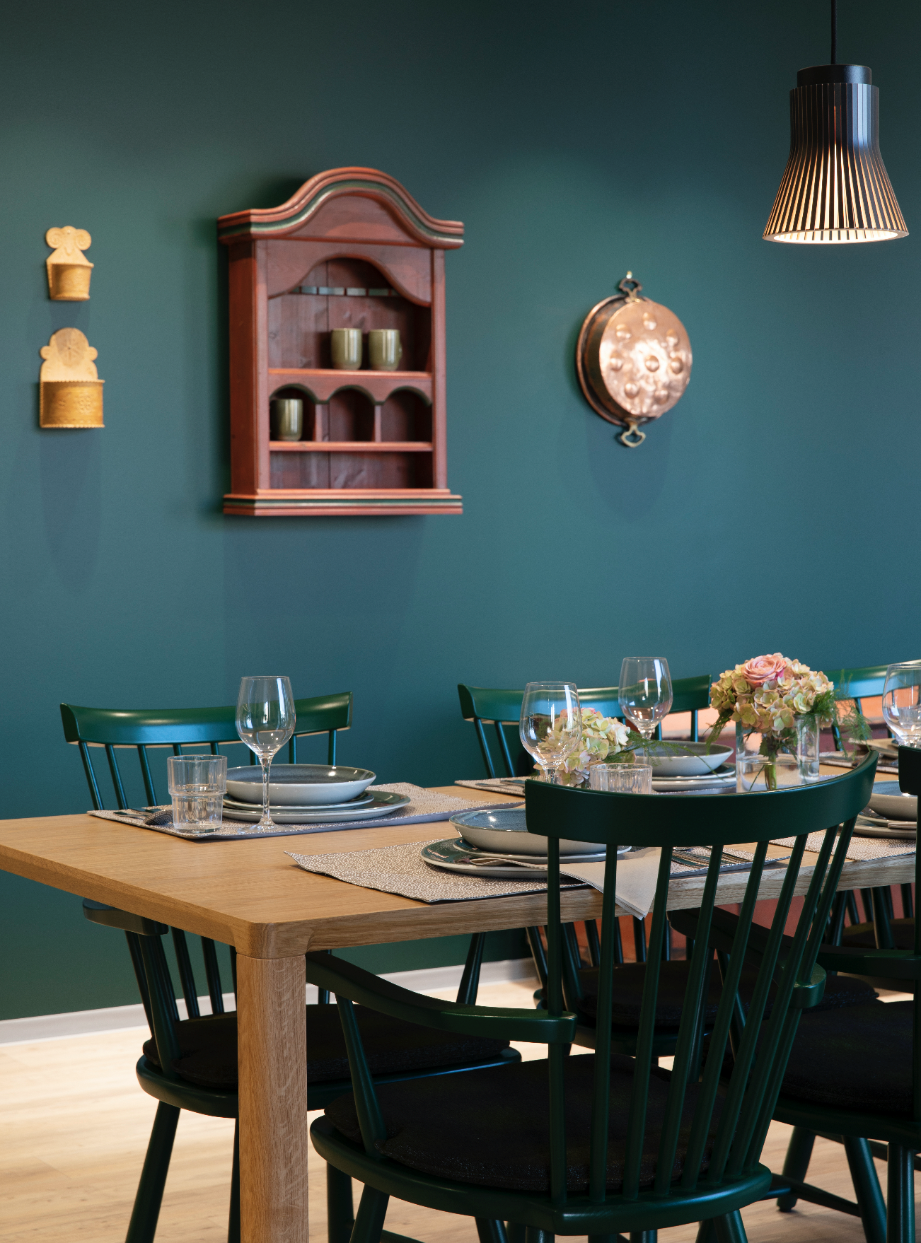 carpe_diem_demenslandsby_interior_spisebord._foto_anne_bratveit.png