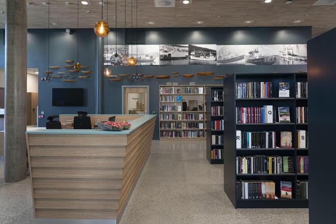 Biblioteket - resepsjonen Biblioteket - resepsjonen