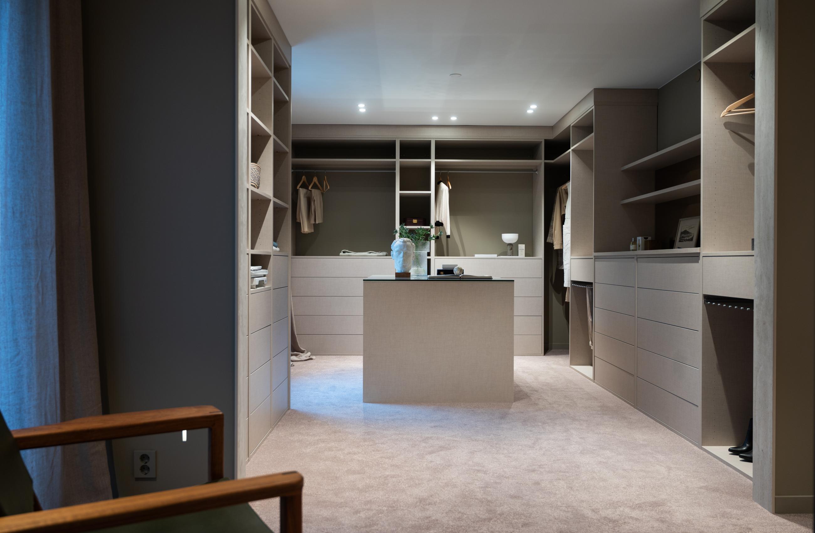 Hennes walk-in i 1. etg Hennes walk-in i 1. etg